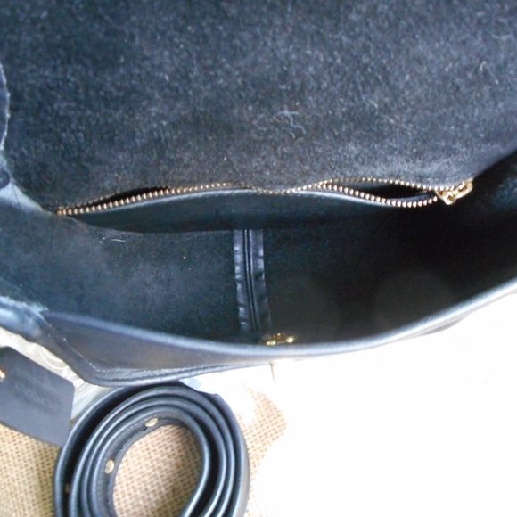 Vintage Coach Legacy Small Flap 9965, Dominican Republic, GUC in Black - Picture 6 of 8